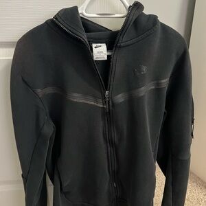 Men’s Black Nike Tech Size Small